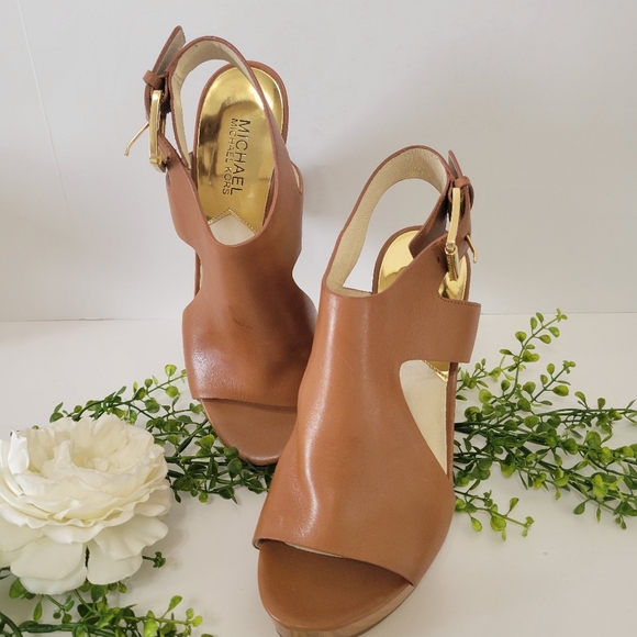 .SOLD. Michae,Michael kors wedge platform sandals women's size 7 - Picture 2 of 12